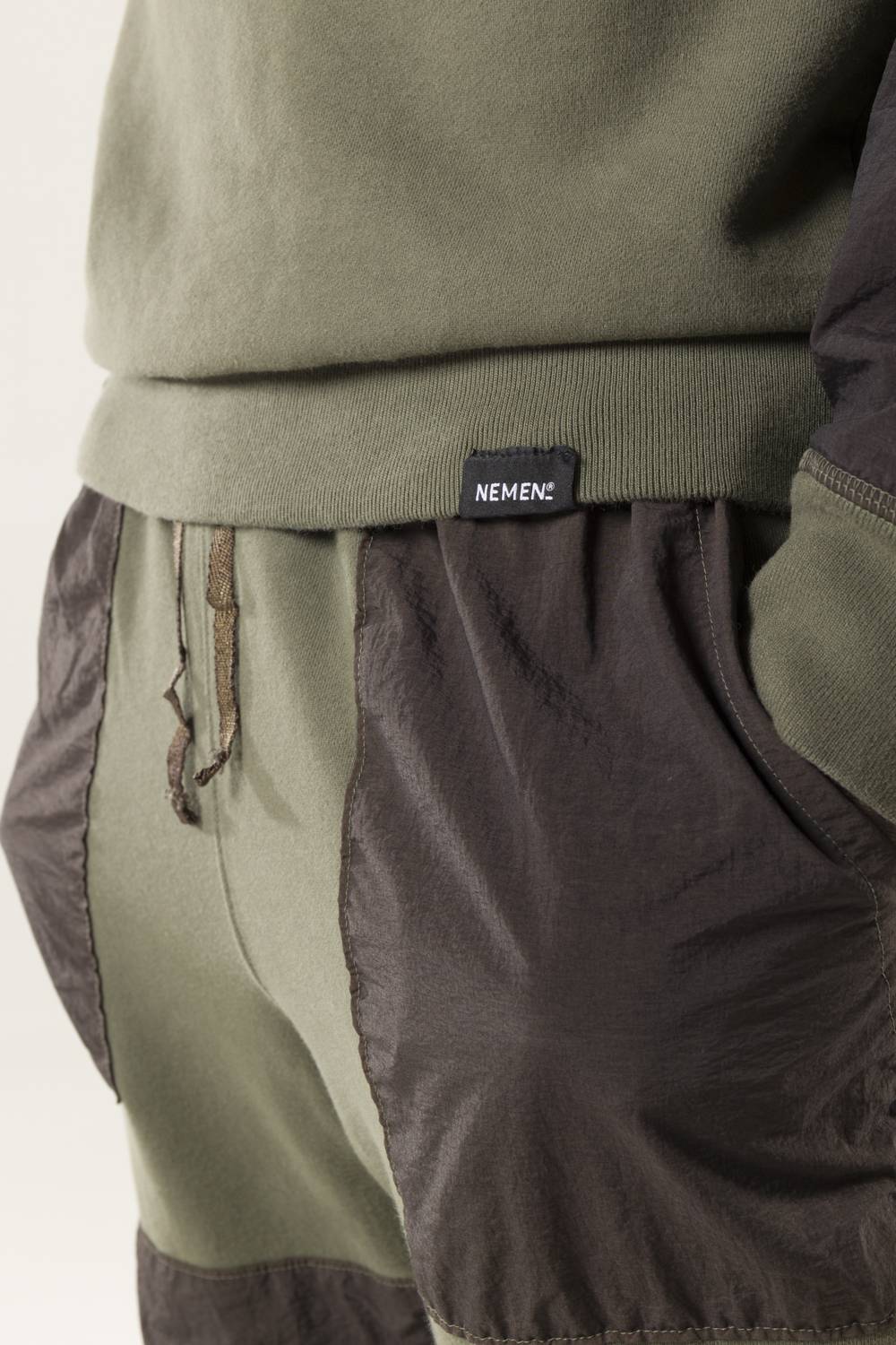 NemeN NMN_E22130F_068 [JYNX CHEST POCKET SWEATSHIRT] Offerta