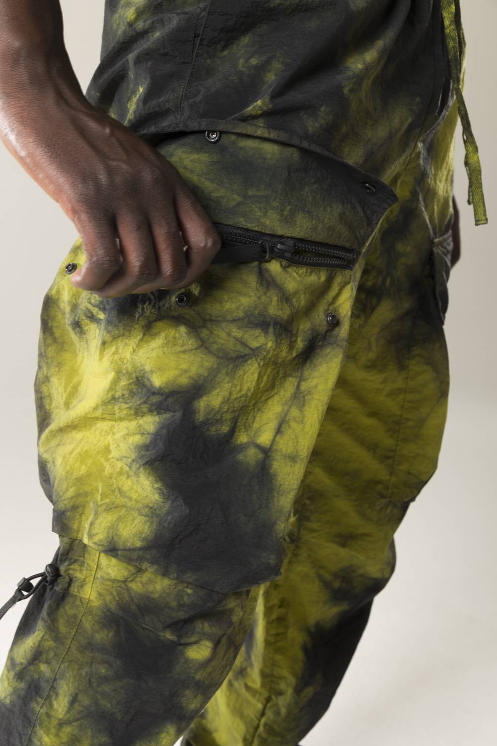 NemeN NMN_E22031P/1_158 [BRUS TIE-DYE CLIMBER CARGO PANTS] Moda