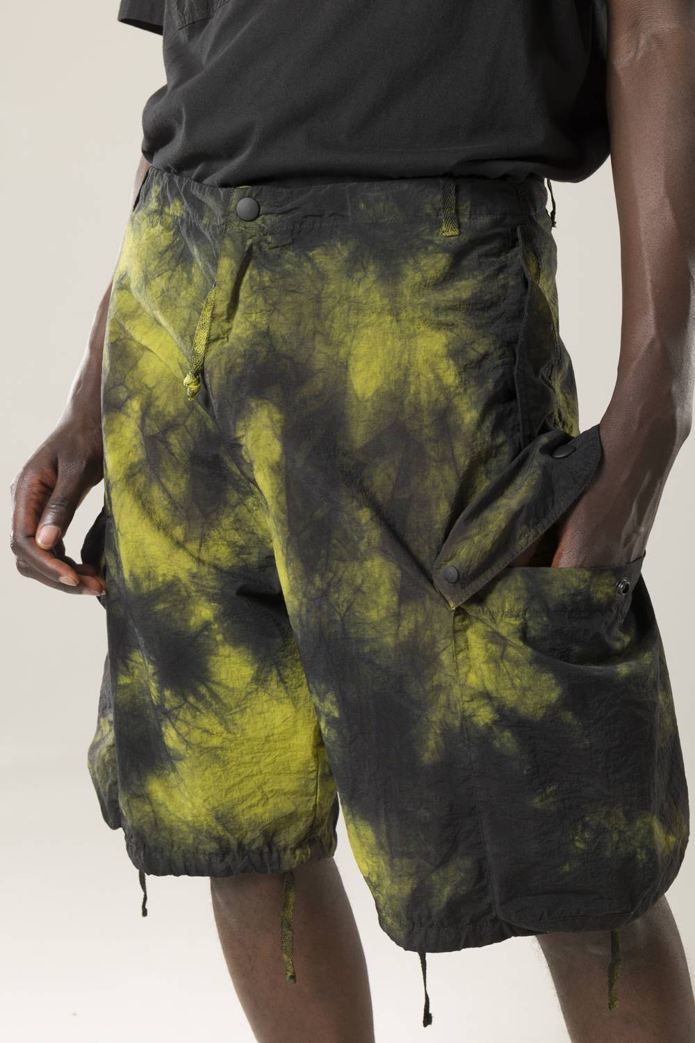 NemeN NMN_E22034P/1_158 [FLOW TIE DYE CARGO SHORT] Pezzi Unici