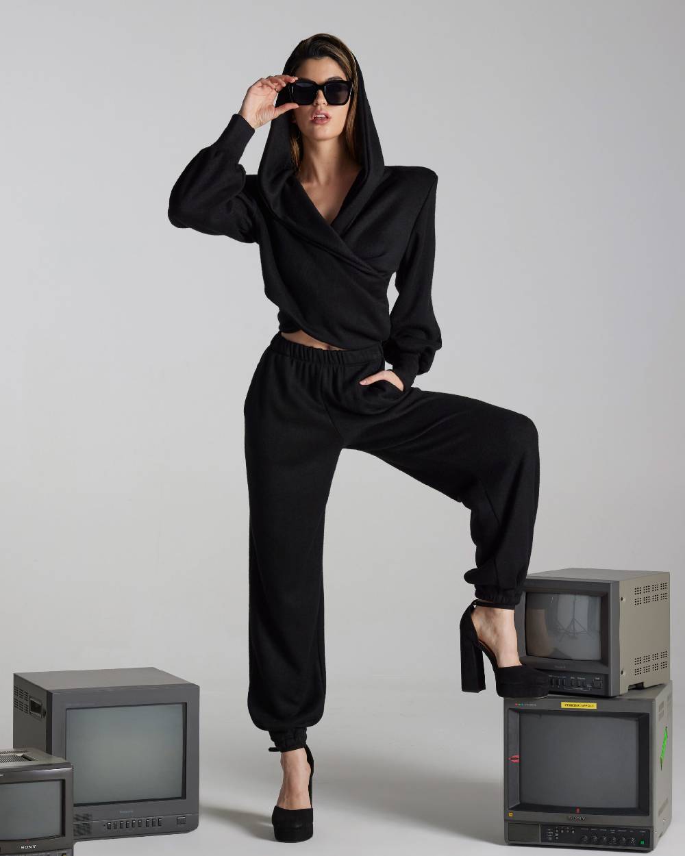Kostumn1 Pantalone con ricamo Consegna Veloce