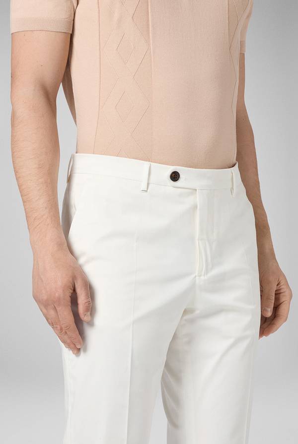 Lab. Pal Zileri Chino in puro cotone Fino Al -60%