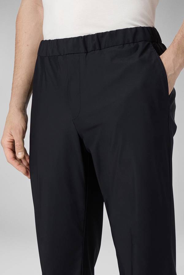 Lab. Pal Zileri Pantaloni leggeri in tessuto tecnico Nuova