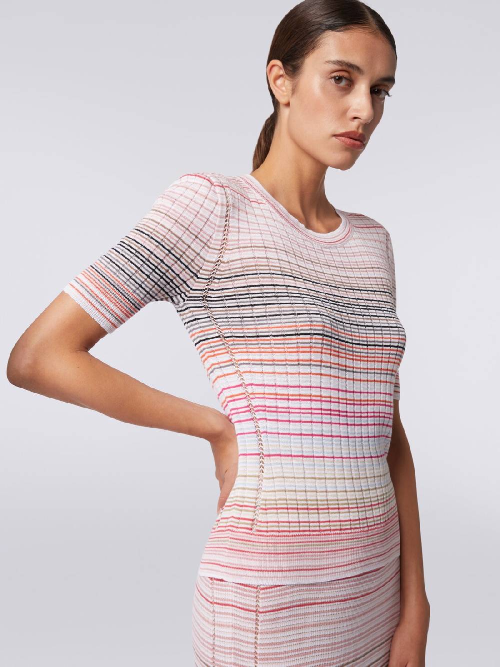 Missoni Maglia girocollo a maniche corte in cotone e viscosa a righe Spedizione Gratuita