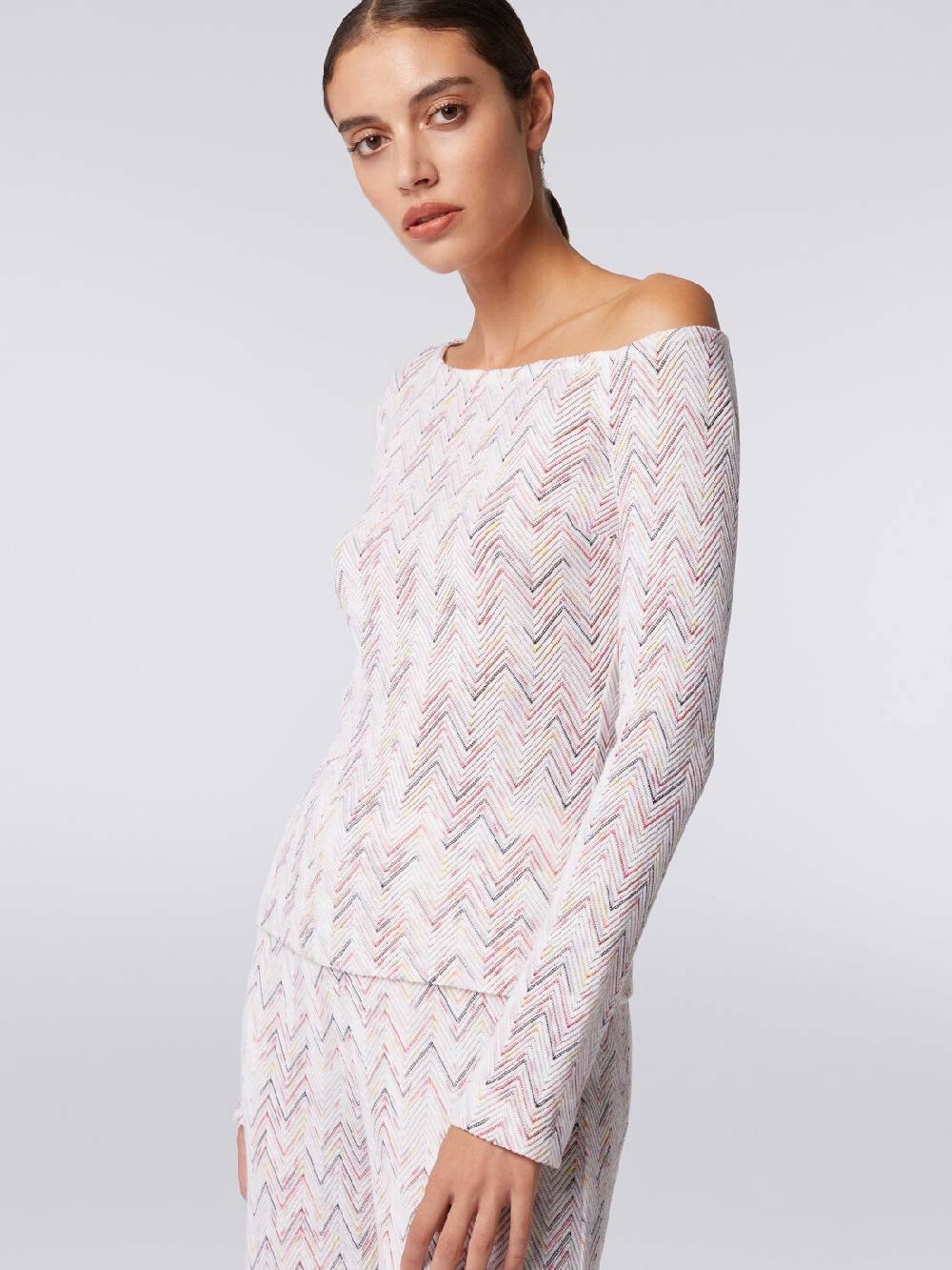 Missoni Pullover in lana e viscosa chevron con scollatura asimmetrica Sottocosto