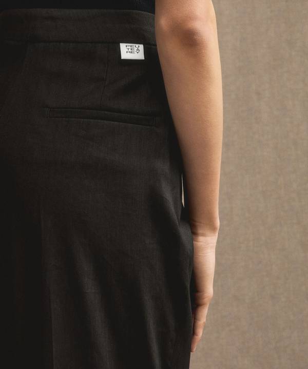 Peuterey Pantaloni in morbido lino 2025