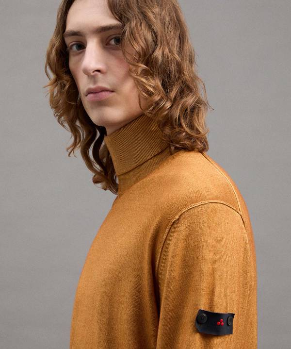 Peuterey Maglia Collo Alto In Pura Lana Affare Del Giorno