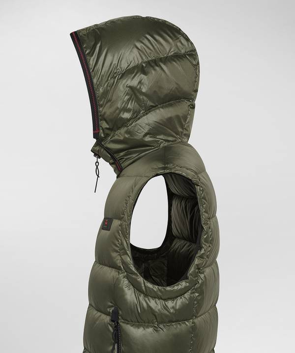 Peuterey Gilet In Nylon Ripstop Resistente Allo Strappo Fino al 50% di sconto