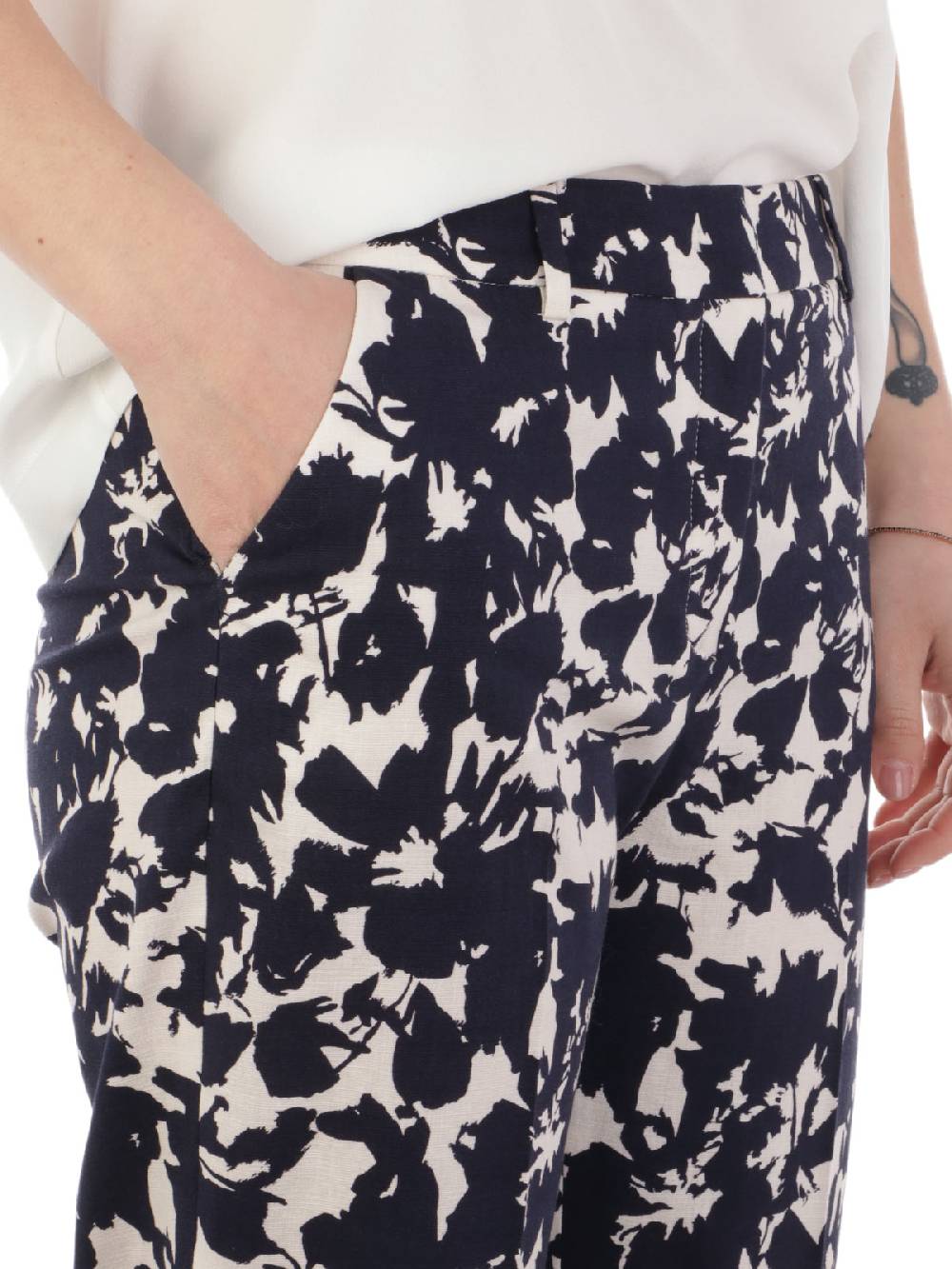 Via Masini 80 Trousers Pantalone Online