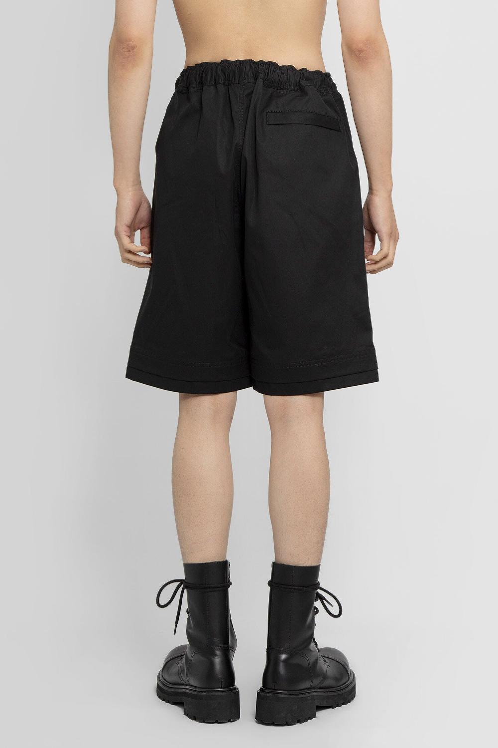 Antonioli 44 LABEL GROUP MAN BLACK SHORTS Vendita