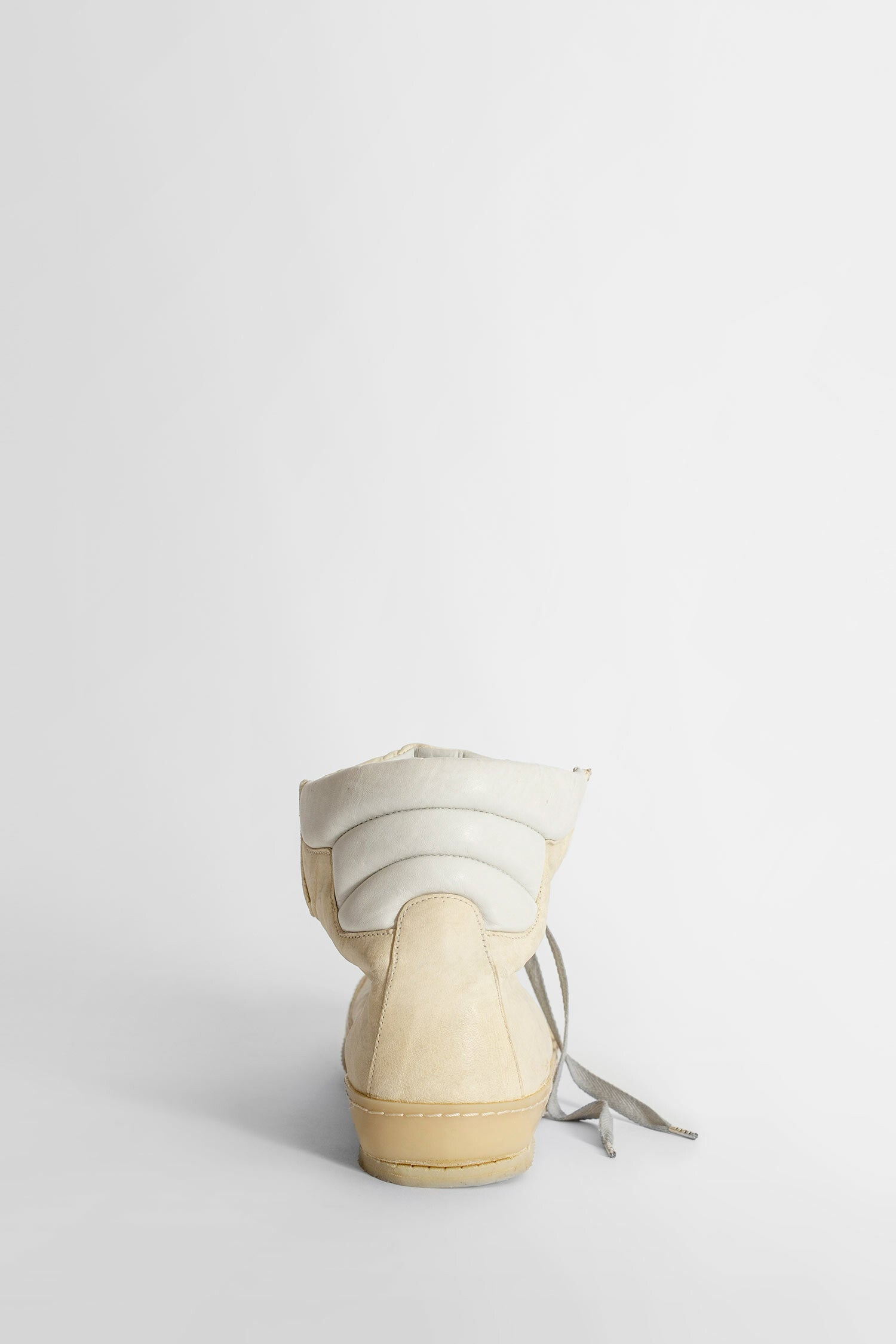Antonioli A DICIANNOVEVENTITRE MAN OFF-WHITE SNEAKERS In Vendita