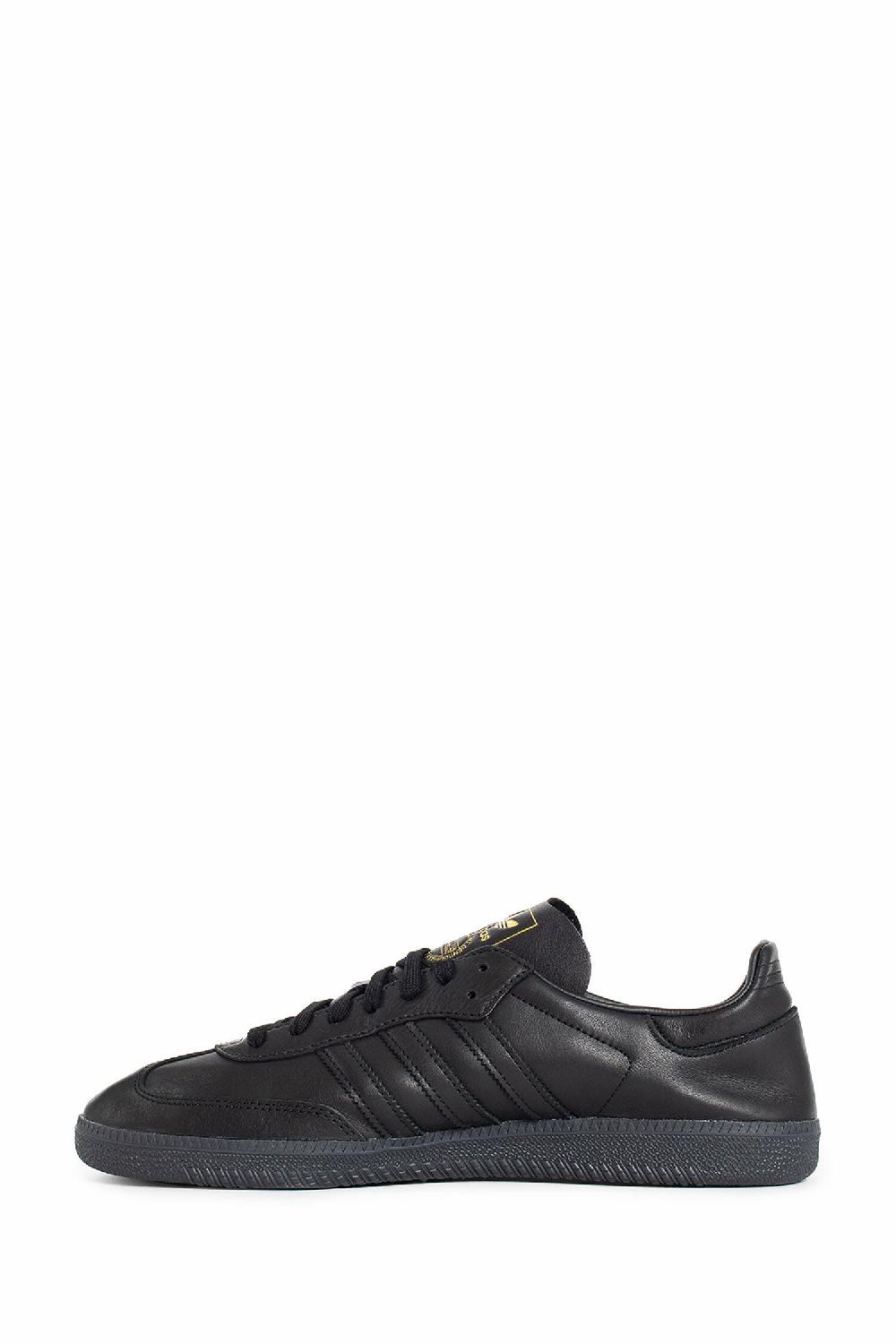 Antonioli ADIDAS MAN BLACK SNEAKERS Convenienza