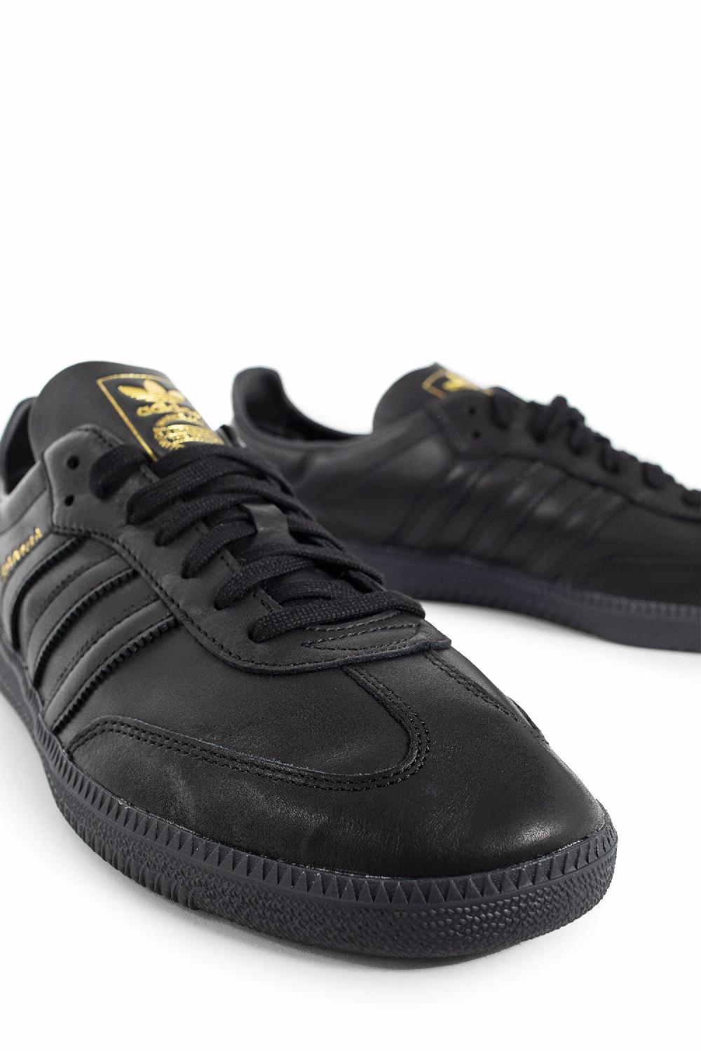 Antonioli ADIDAS MAN BLACK SNEAKERS Convenienza
