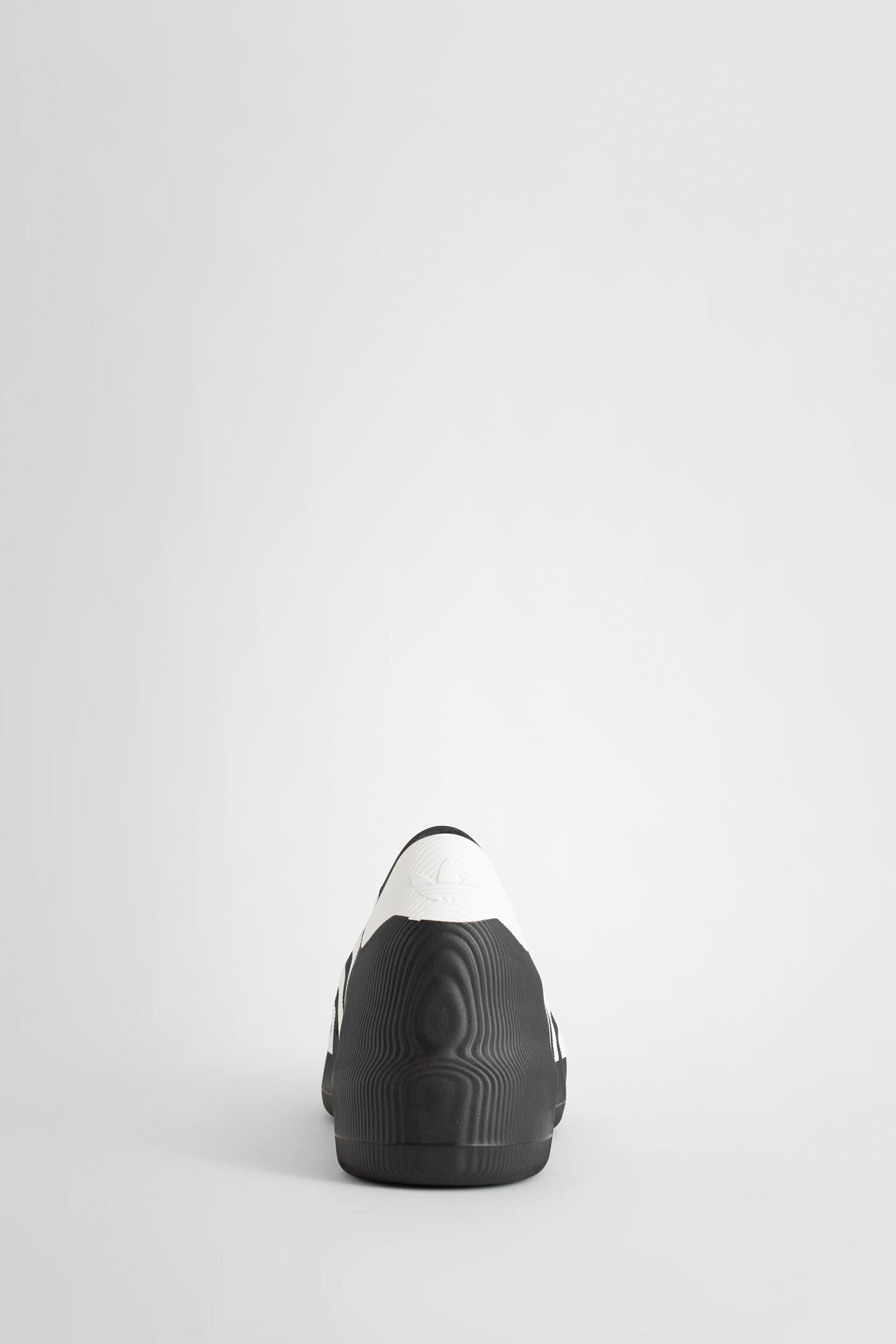 Antonioli ADIDAS UNISEX BLACK&WHITE SNEAKERS Consegna Veloce