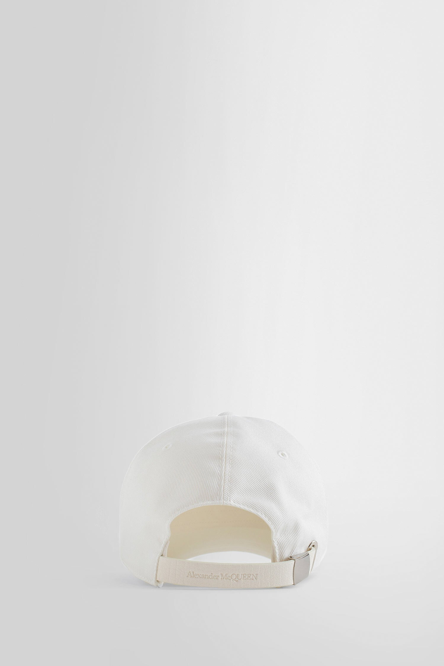Antonioli ALEXANDER MCQUEEN MAN WHITE HATS 2025