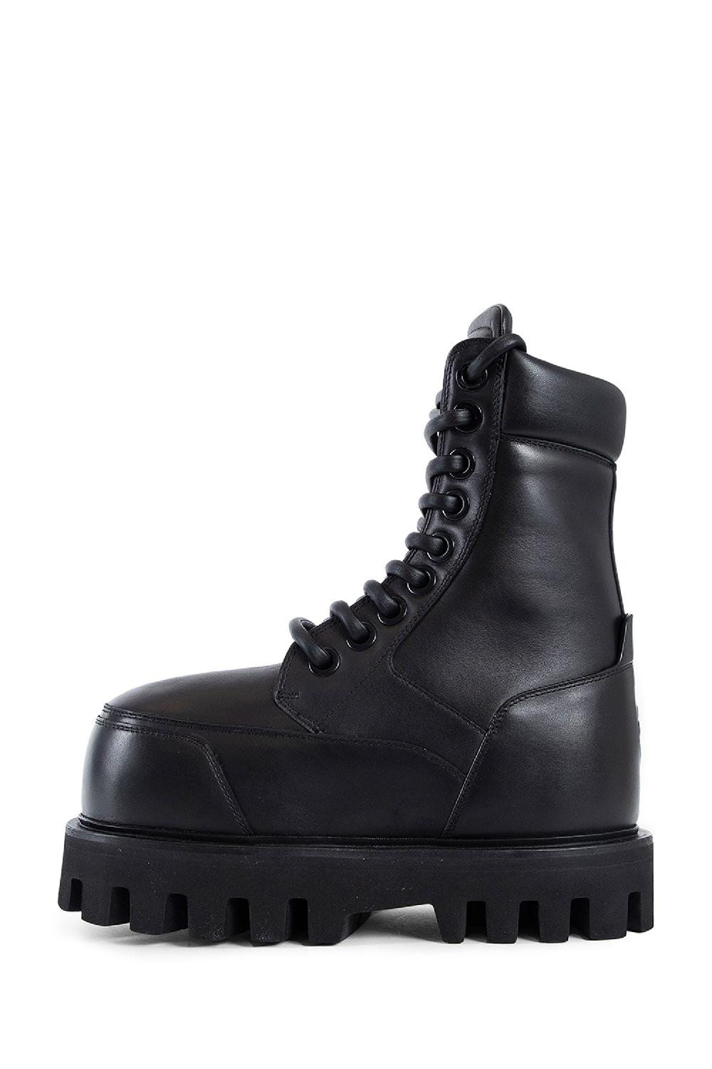 Antonioli ALEXANDER MCQUEEN WOMAN BLACK BOOTS Affare Del Giorno