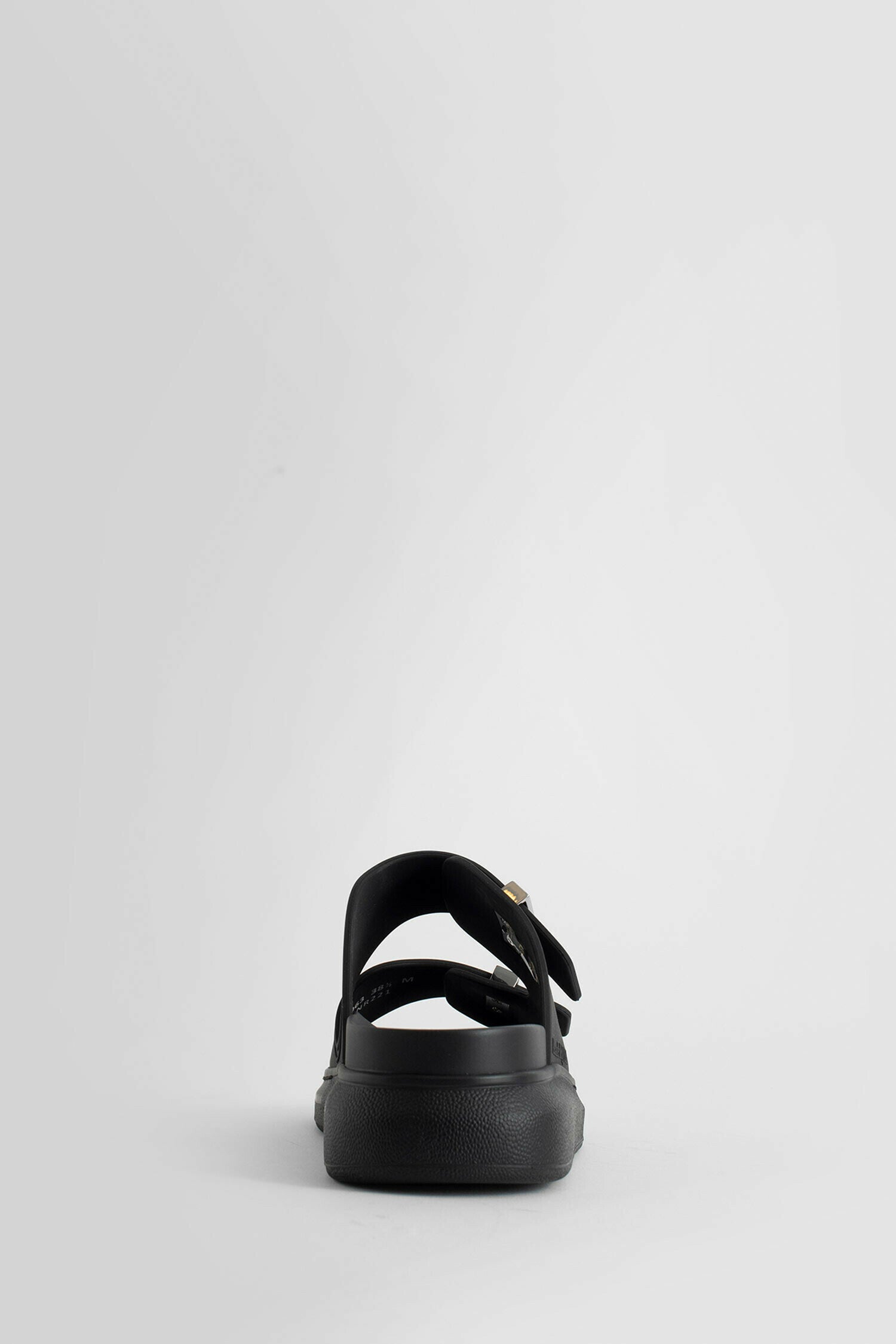 Antonioli ALEXANDER MCQUEEN WOMAN BLACK SANDALS & SLIDES Vendita Economica