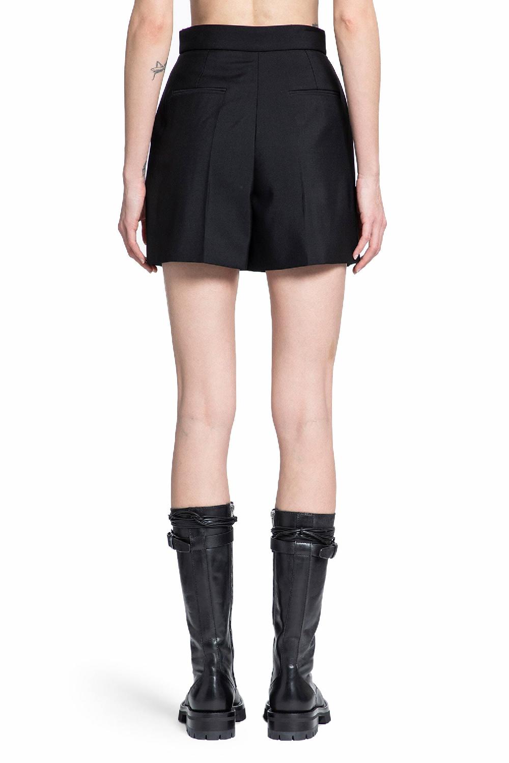 Antonioli ALEXANDER MCQUEEN WOMAN BLACK SHORTS Vendite Flash