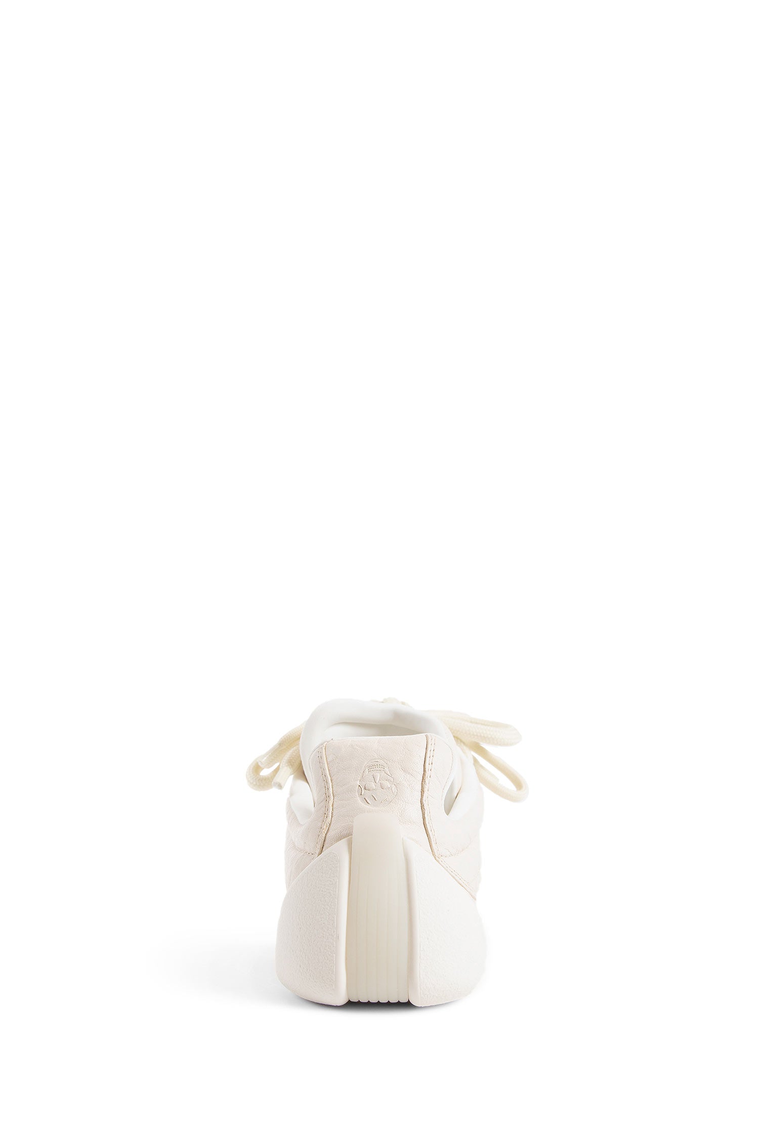 Antonioli ALEXANDER MCQUEEN WOMAN OFF-WHITE SNEAKERS Convenienza