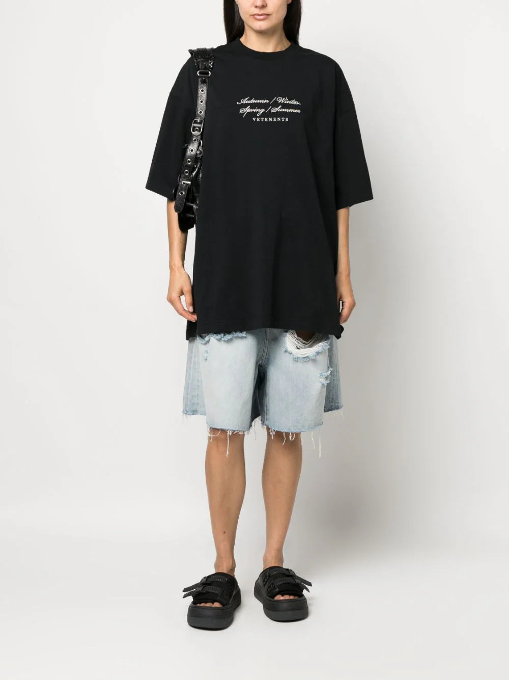 VETEMENTS 4 seasons logo t-shirt Saldi