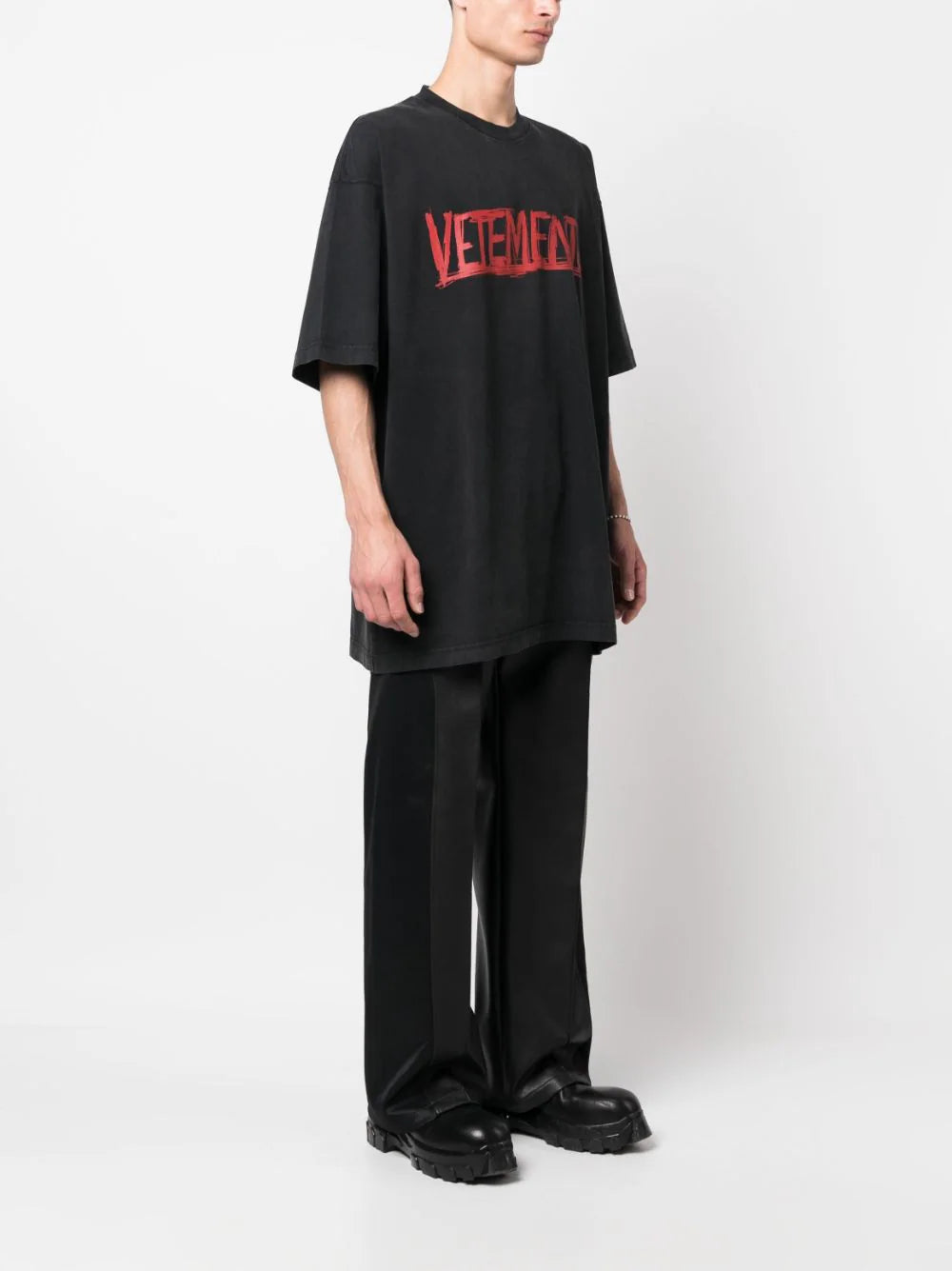 VETEMENTS Worldtour logo t-shirt Rilascio limitato