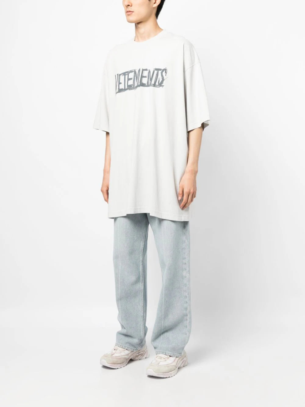 VETEMENTS Worldtour logo t-shirt Ultimi tre giorni