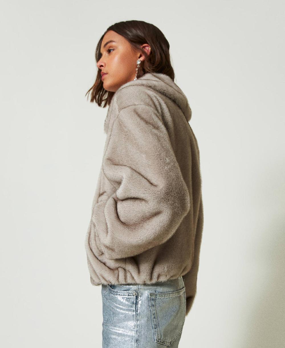 Scee by twin set Giacca corta in faux fur Affare Del Giorno