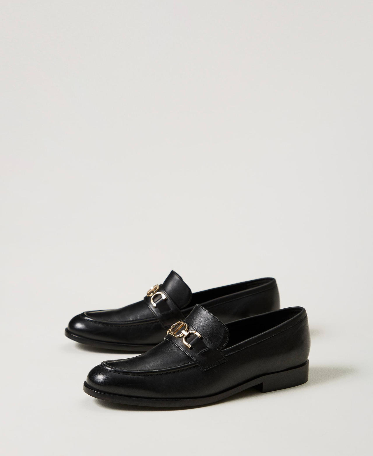 Scee by twin set Mocassini in pelle con morsetto Oval T I Più Venduti