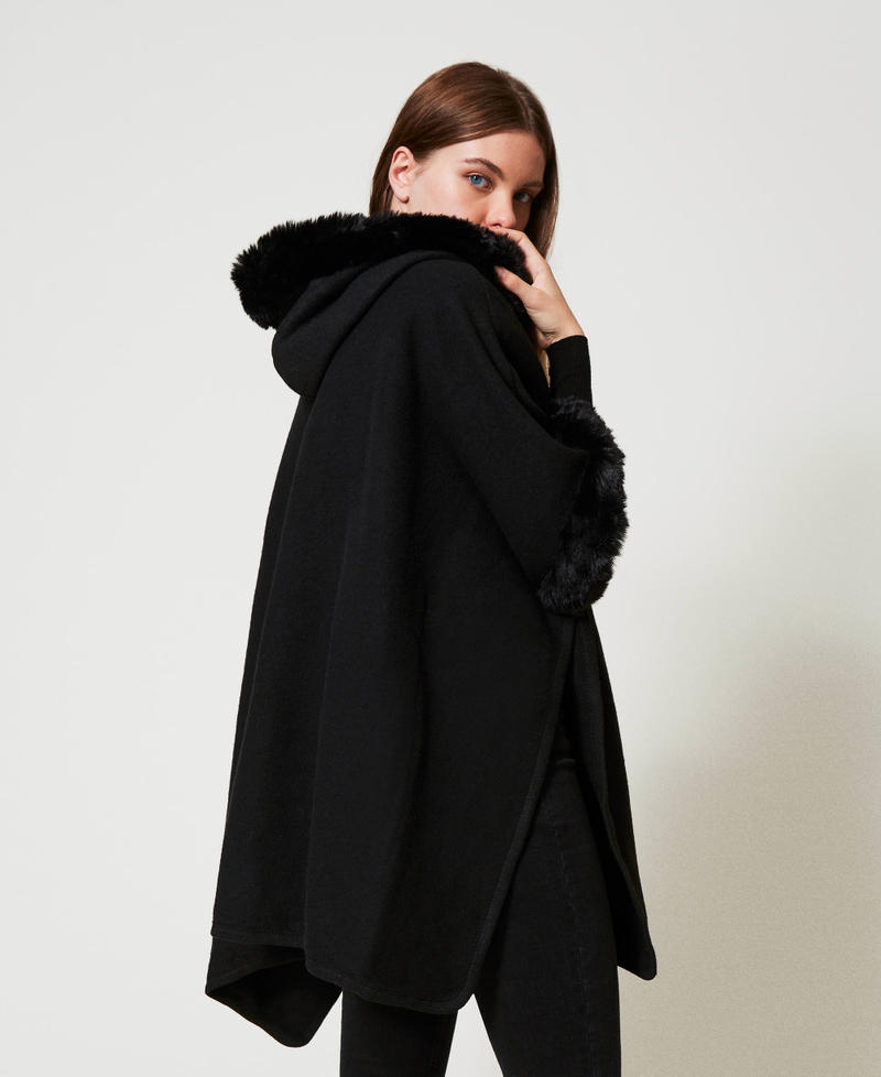 Scee by twin set Poncho in panno e faux fur Offerta