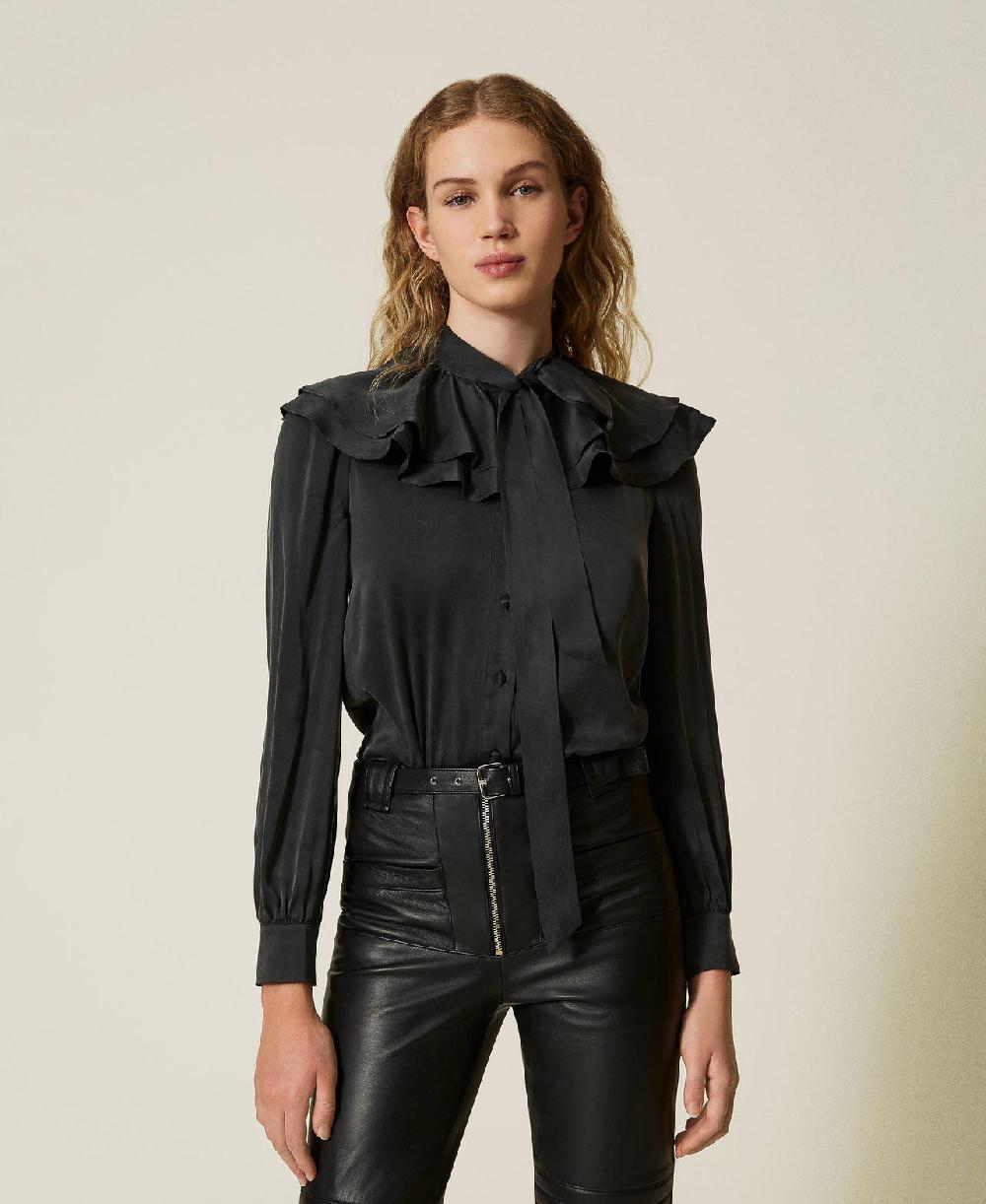 Scee by twin set Camicia in raso di seta con volant Convenienza