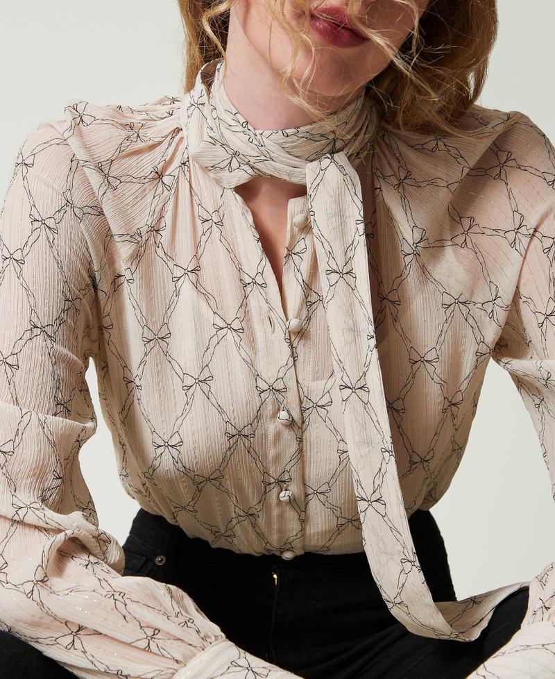 Scee by twin set Camicia in creponne con stampa fiocchi 2025