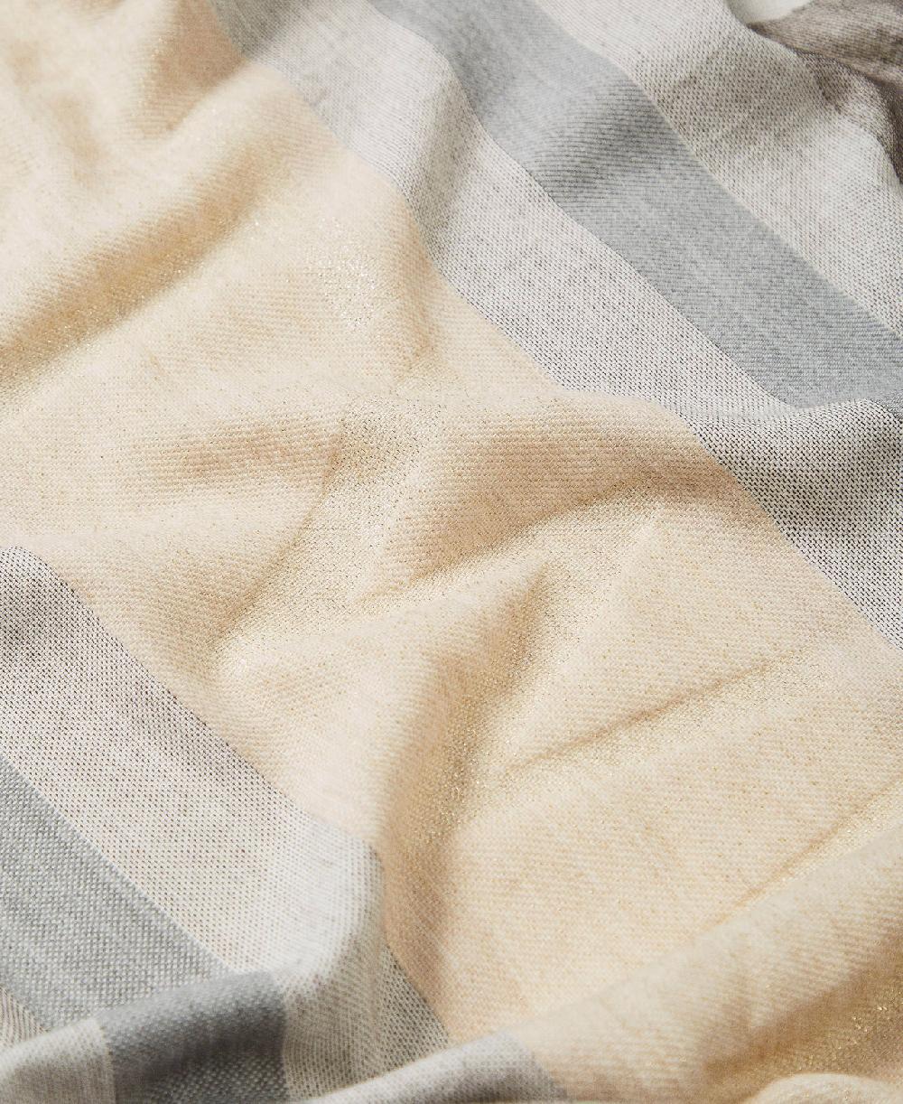 Scee by twin set Stola jacquard con Oval T In Vendita
