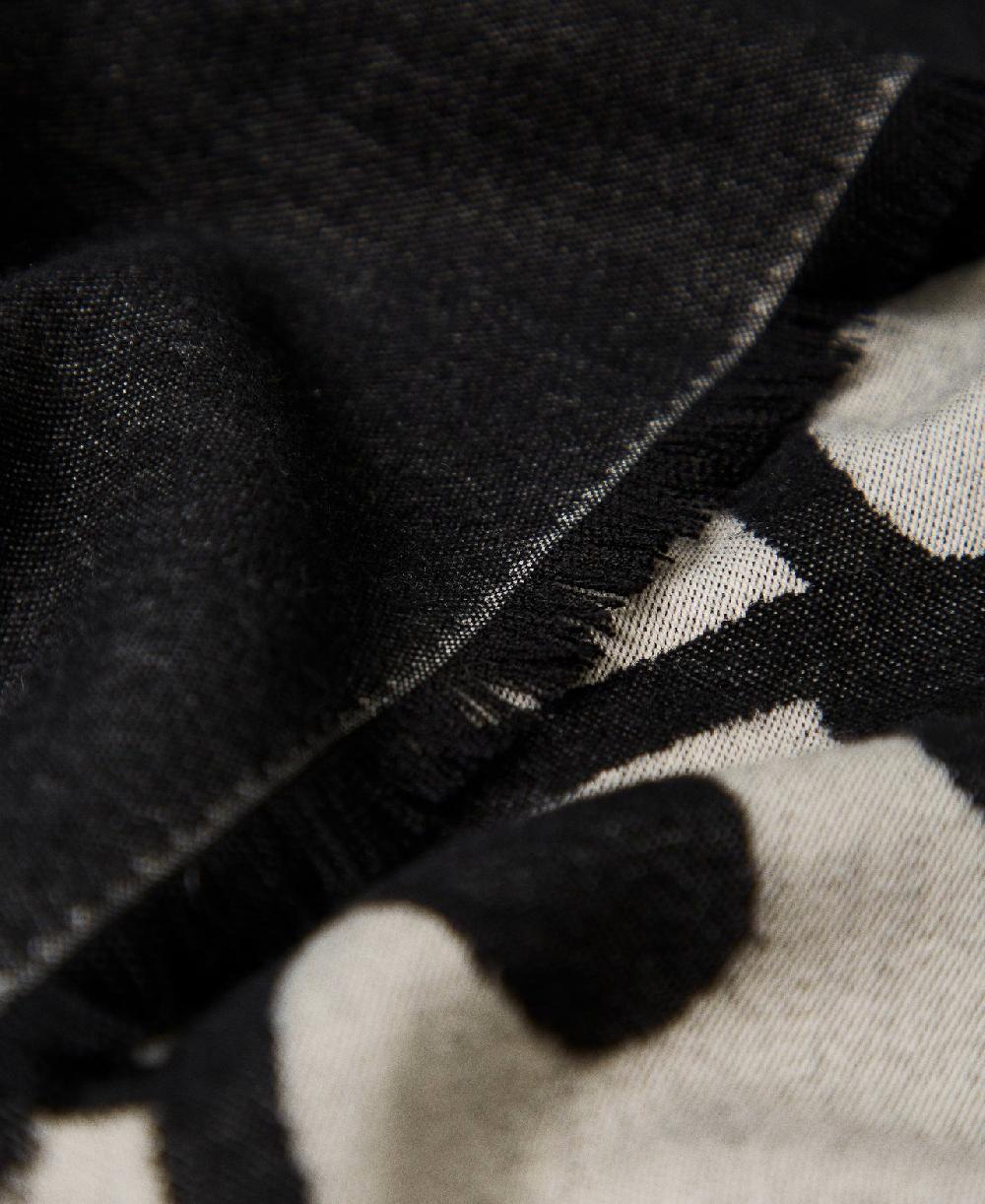 Scee by twin set Sciarpa jacquard con logo ACQUISTA ORA