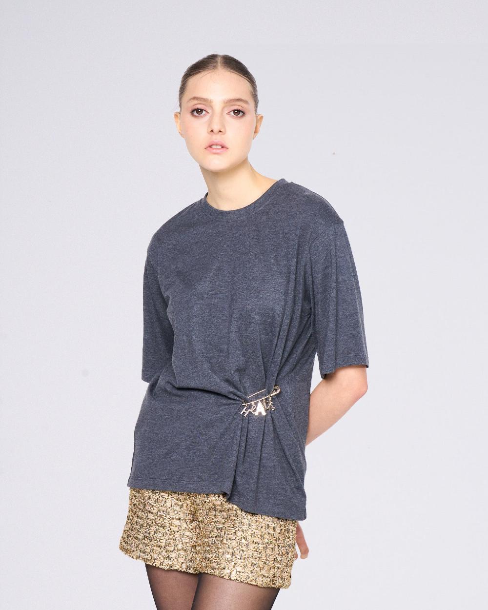 Silvian Heach T-shirt con spilla Vendita