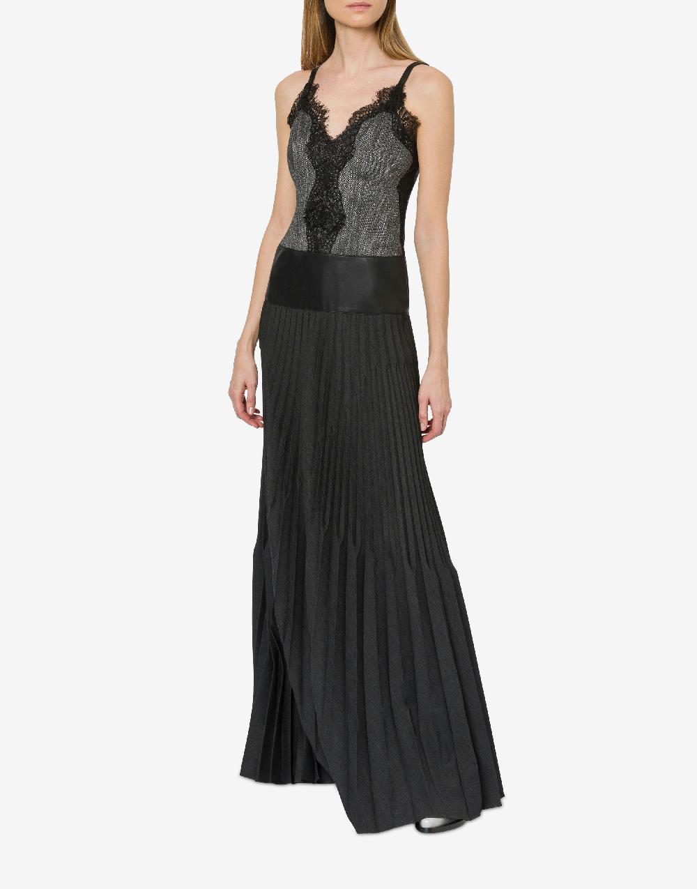 Alberta Ferretti Abito lungo con pizzo e plissé Sottocosto