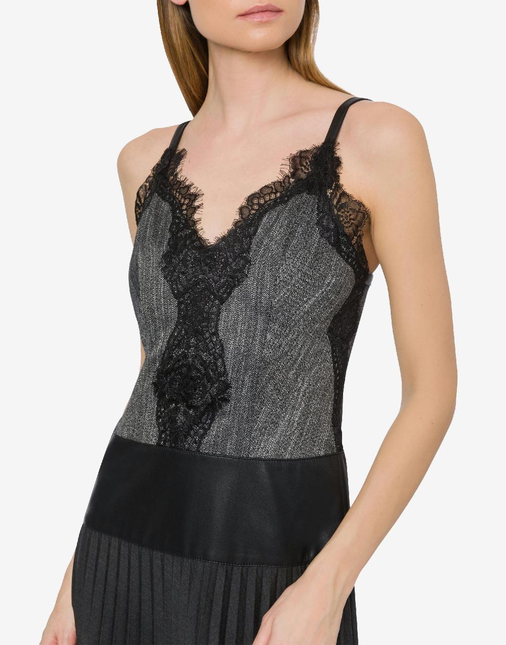 Alberta Ferretti Abito lungo con pizzo e plissé Sottocosto